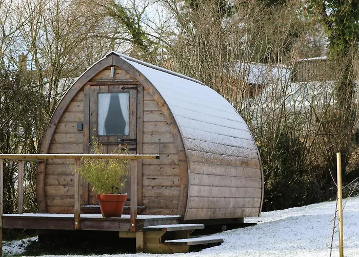 Knapp Farm Glamping Puki Pod